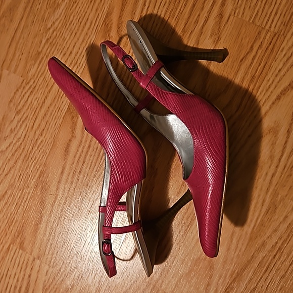 BCBGirls Slingback Shoe - Picture 4 of 9